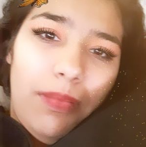 Meet your Posher, Selena